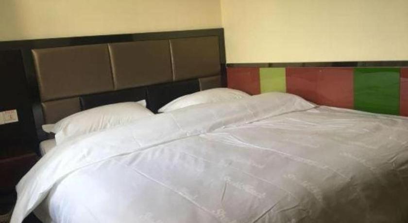 Shell Baoshan Meilanhu Luosheng Road Hotel 2*