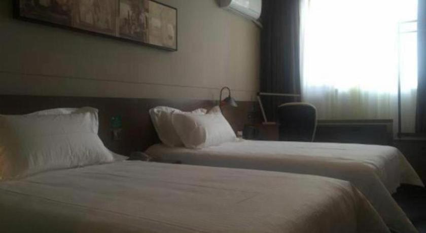 Magnotel Railway Station Magnolia Plaza Hotel