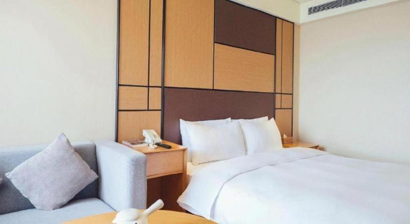 Ji Lujiazui Babaiban Hotel 4*