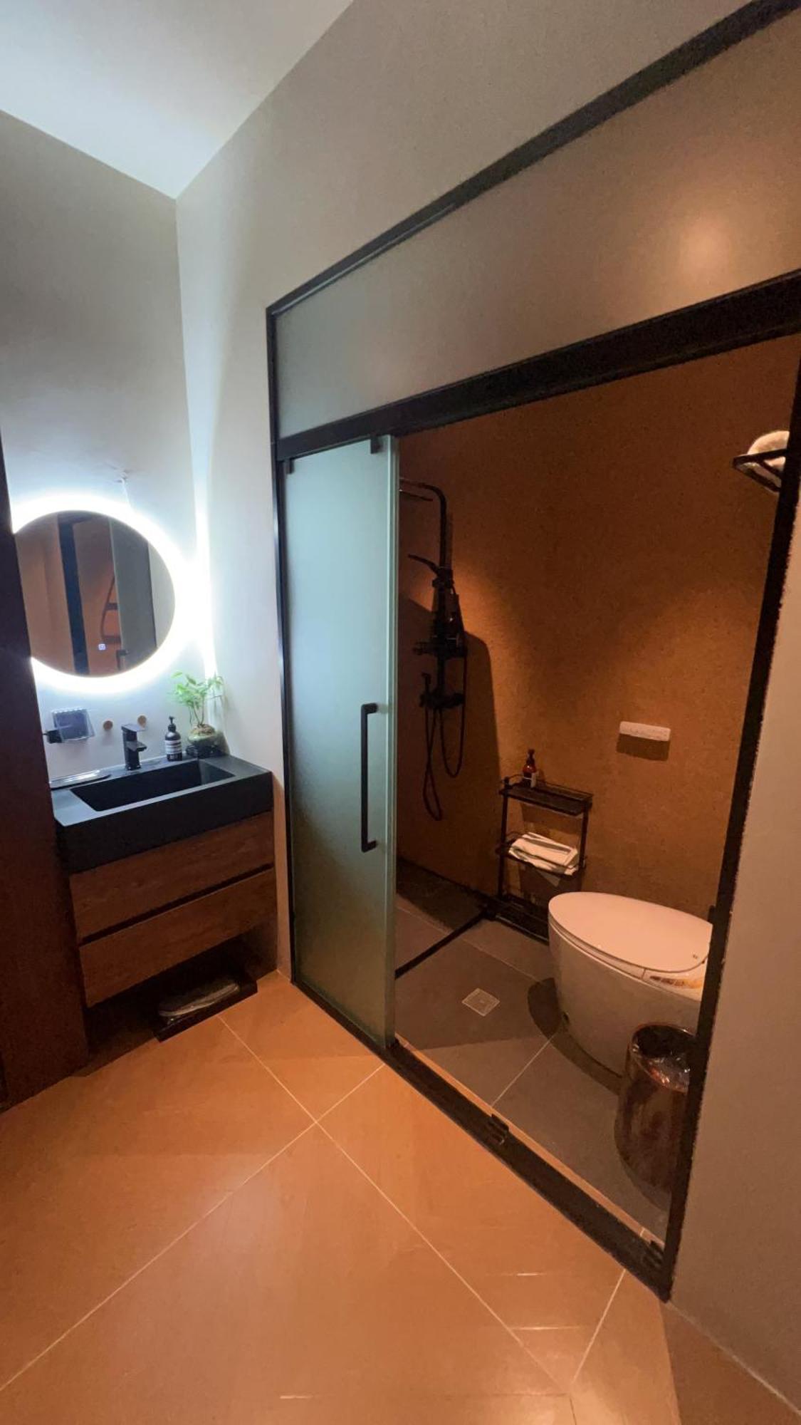 Laylive Good Soundproofing Near The Subway, Us Consulate, Nanjing Road Jing'an Temple Business District Convenient Transportation Courtyard Music Homestay *