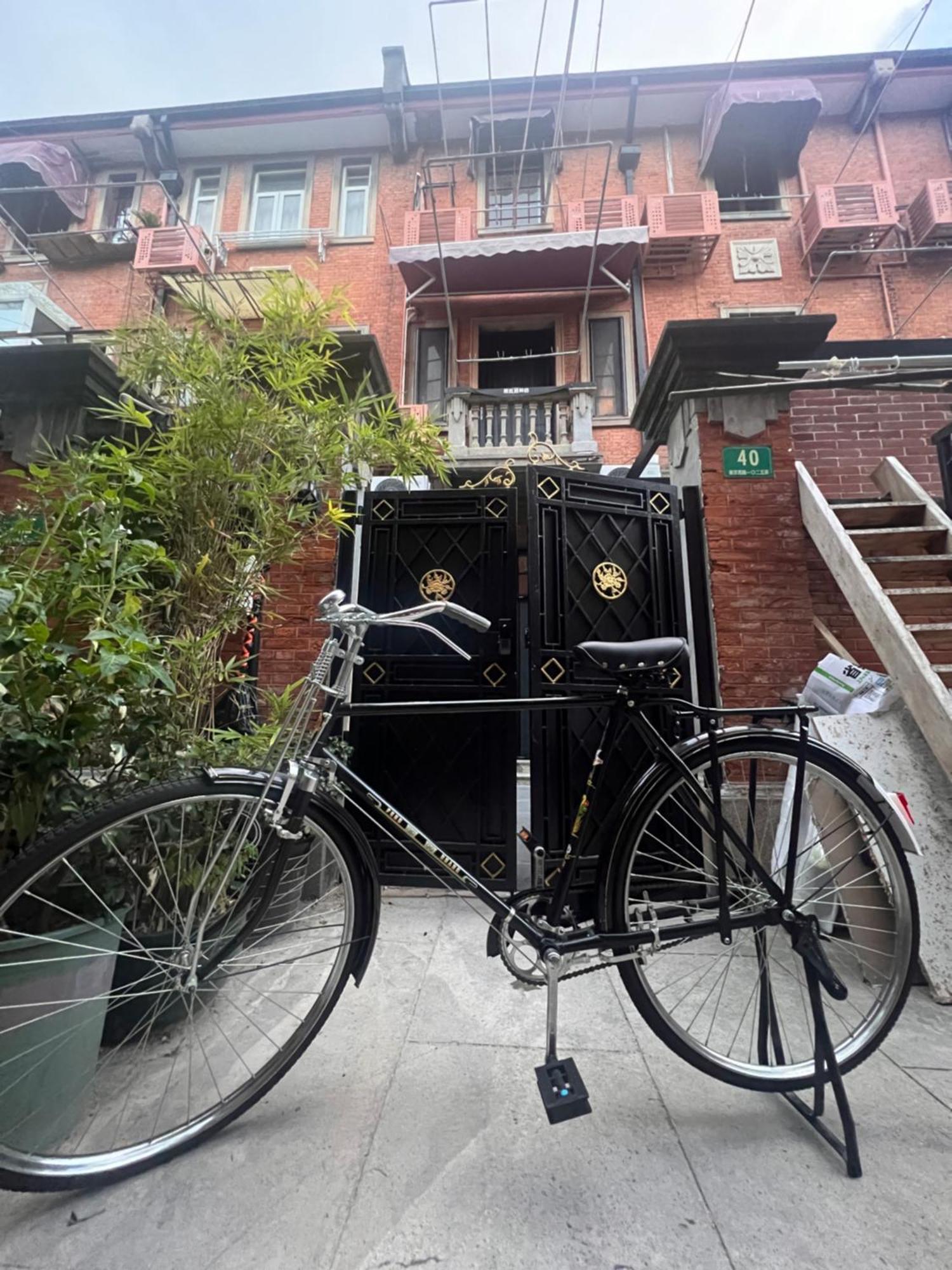 Laylive Good Soundproofing Near The Subway, Us Consulate, Nanjing Road Jing'an Temple Business District Convenient Transportation Courtyard Music Homestay Shanghai