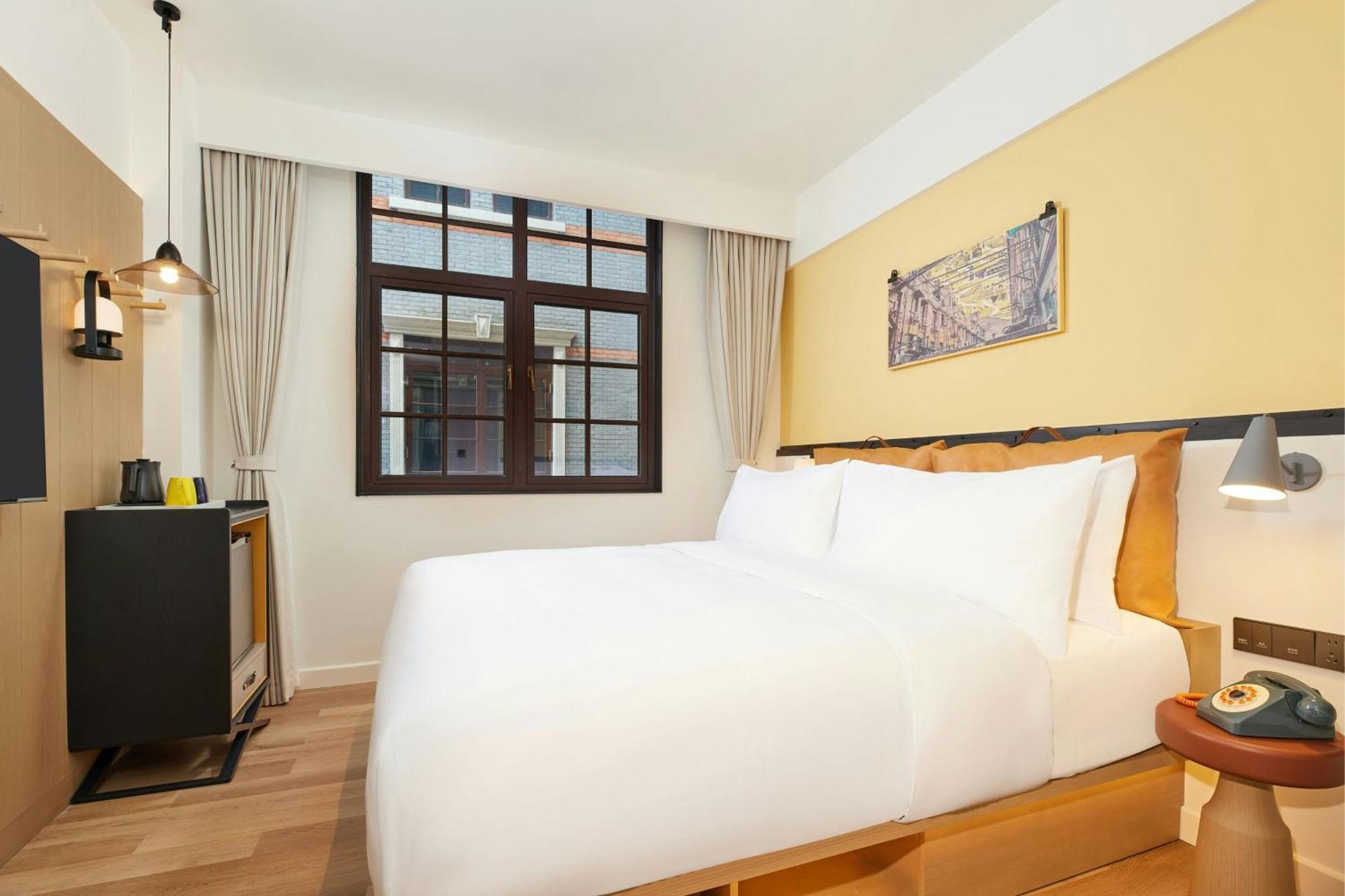 Moxy Putuo Hotel 4*