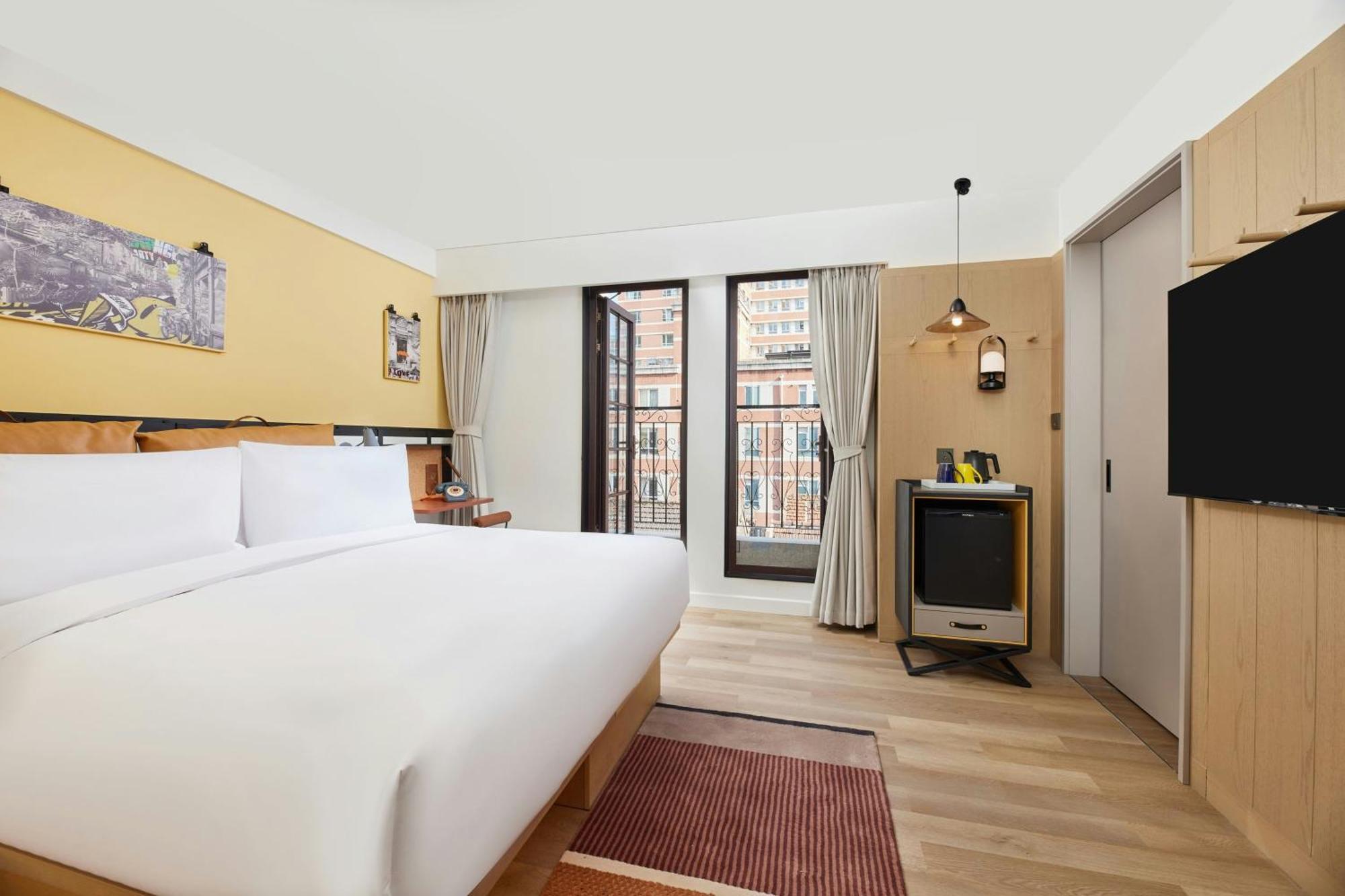 Moxy Putuo Hotel Shanghai