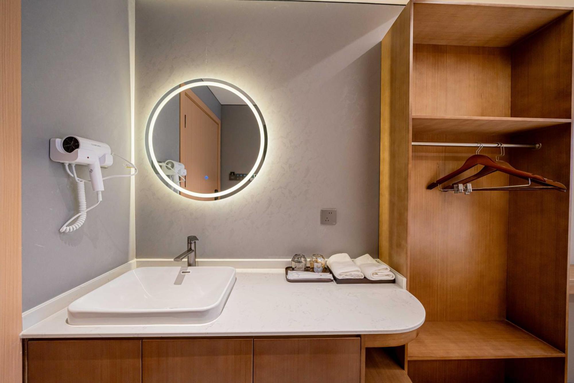Xihe - Jiuyuan Xietu Road Branch Hotel 2*