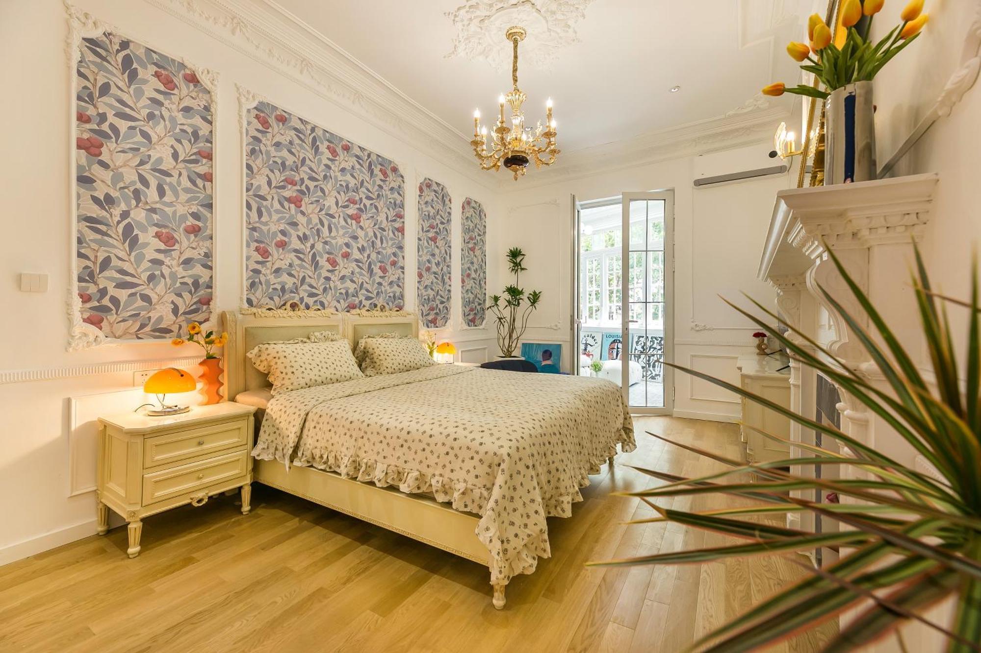 Long-term French Apartment