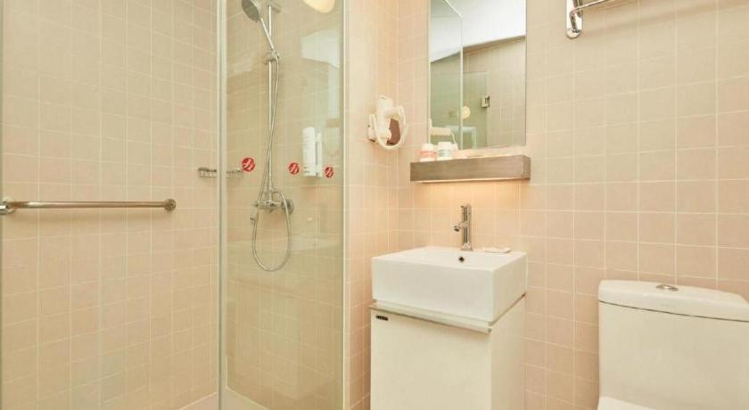 Jinjiang Select Fengxian Baolong Square North Yunhe Road Otel Şanghay