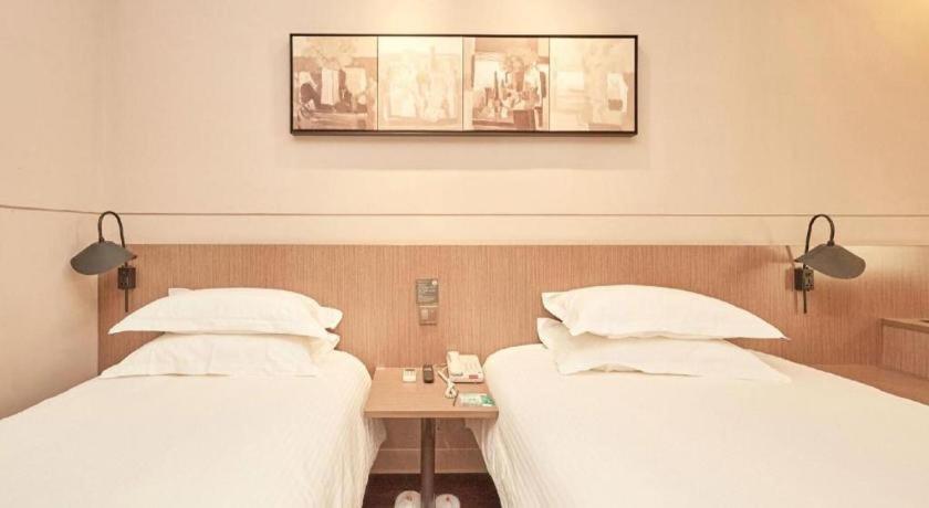 Otel Jinjiang Select Fengxian Baolong Square North Yunhe Road 2*
