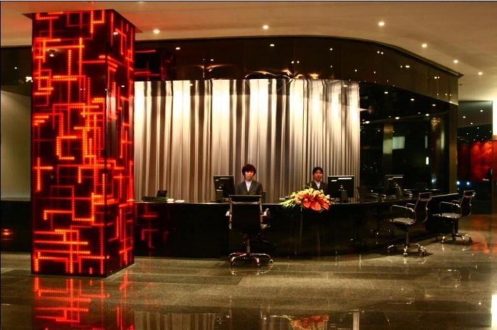 Nanying Hotel 3*