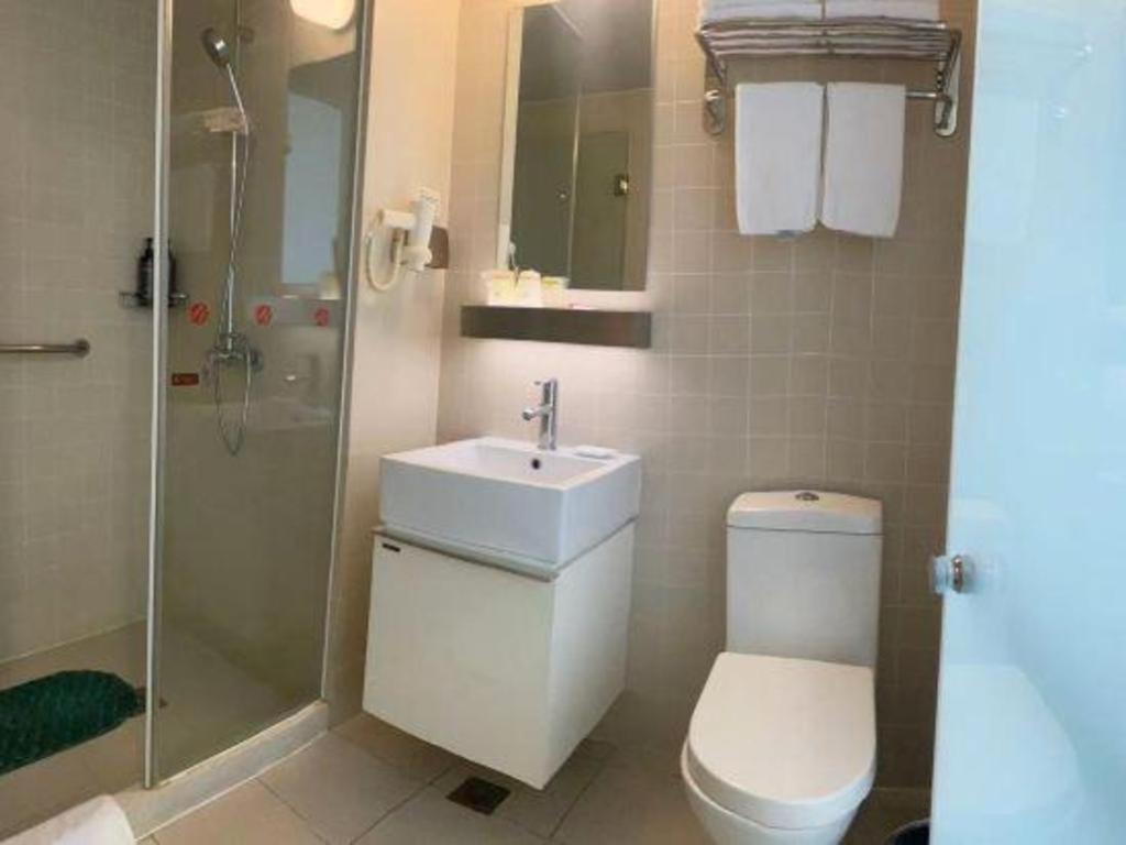 Jinjiang Select Fengxian Baolong Square North Yunhe Road Otel Şanghay