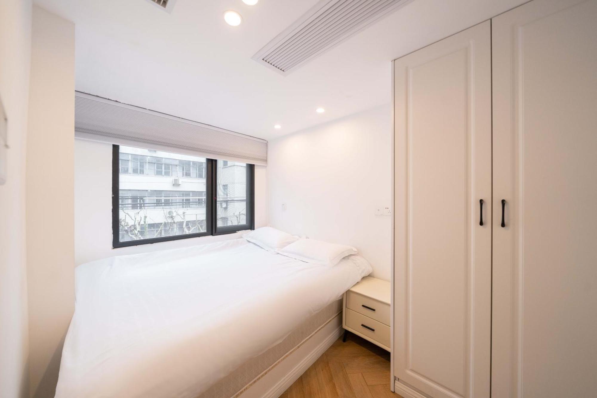 Zhome-three Floors 4 Bedrooms - Near Nanjing Road Apartment