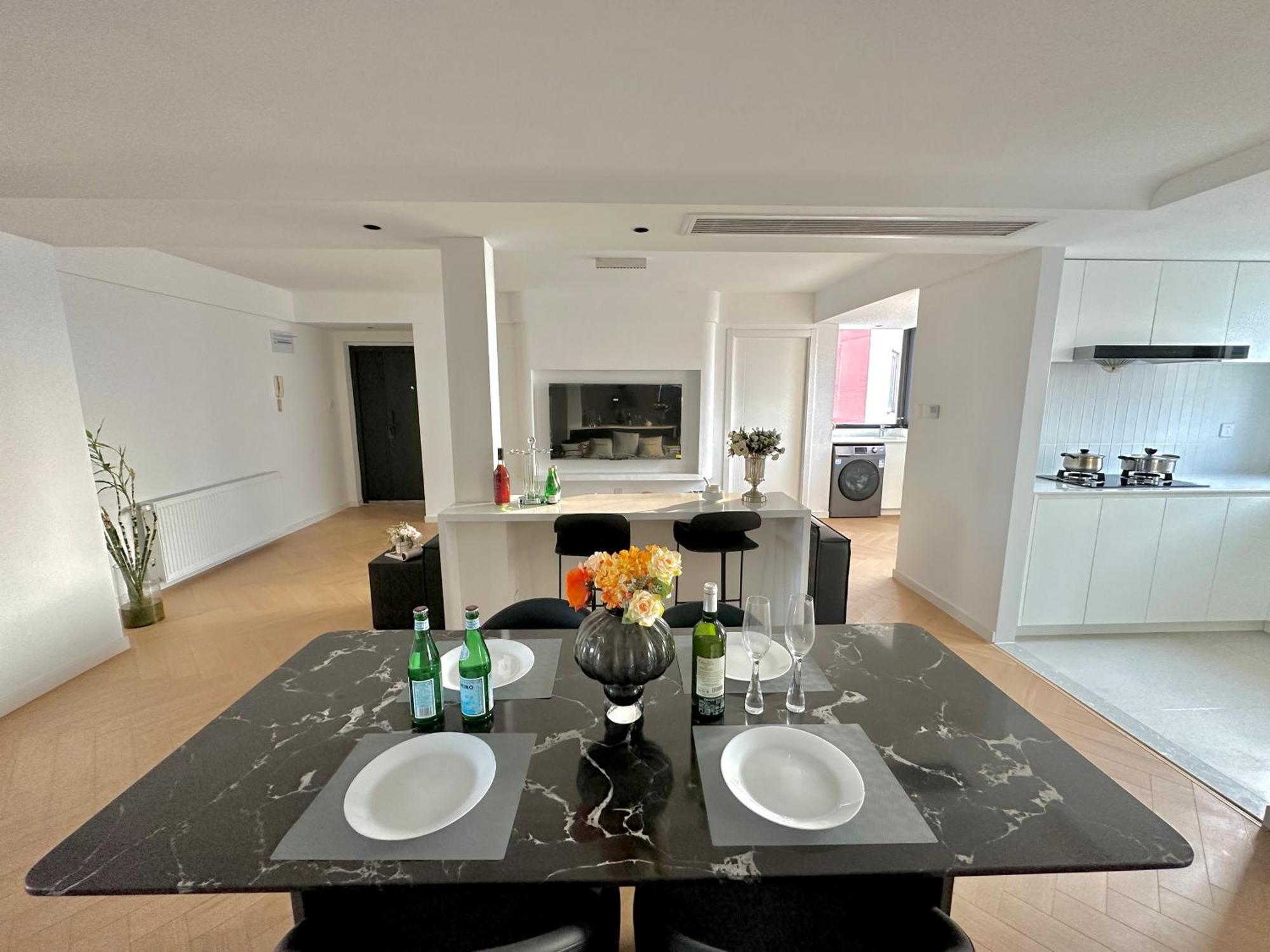 Zhome Parkville-three Bedrooms With View-near Xin Tian Di * Shanghai