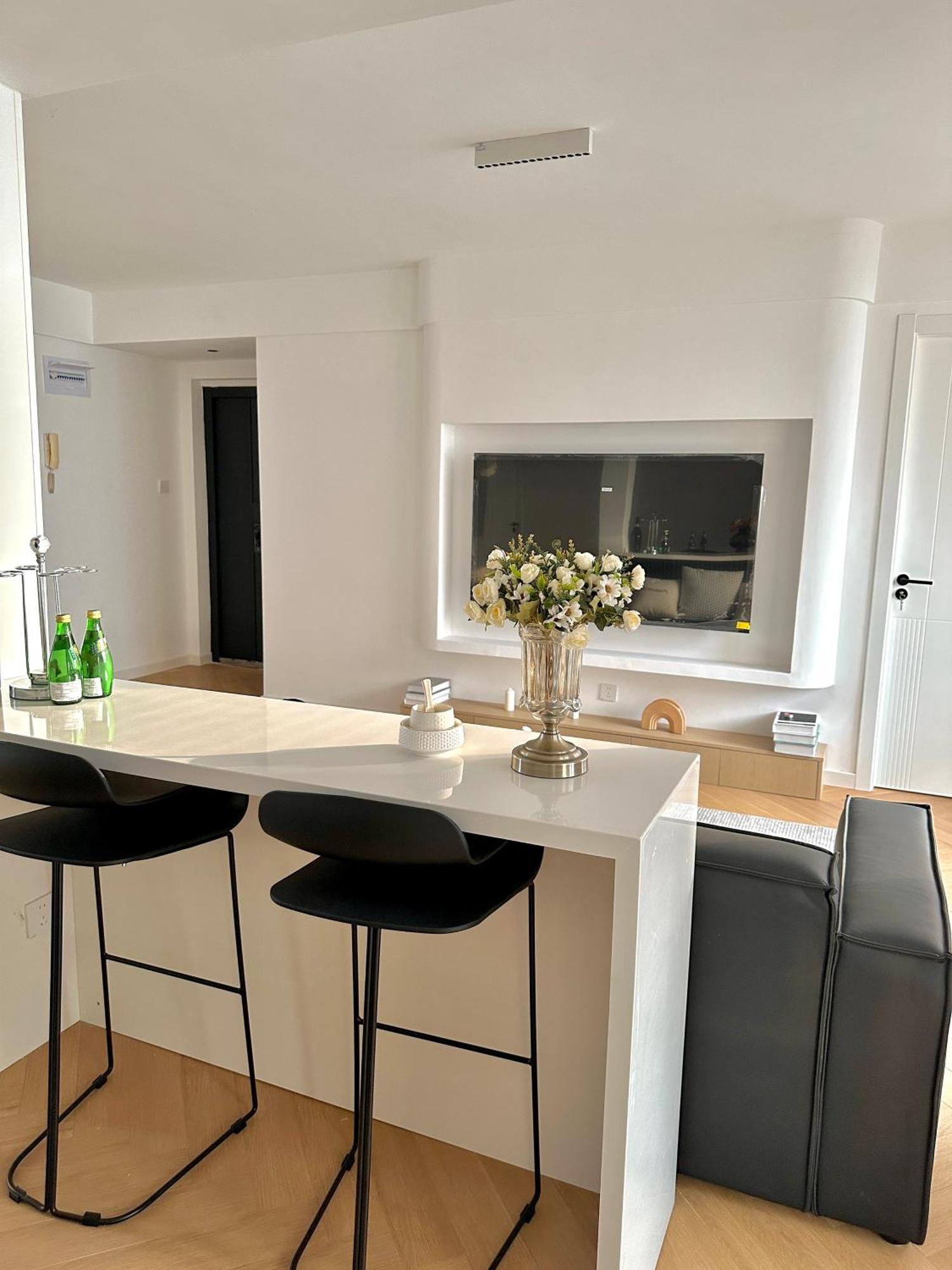 Zhome Parkville-three Bedrooms With View-near Xin Tian Di Apartment Shanghai