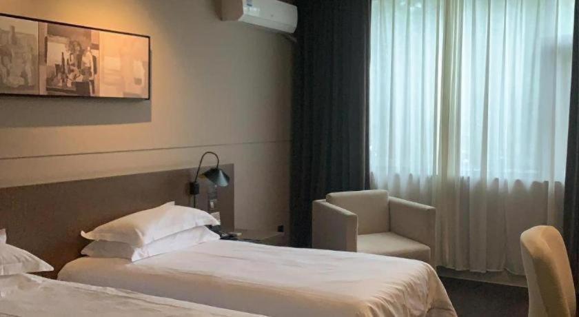 Jinjiang Select Pudong Airport 3*