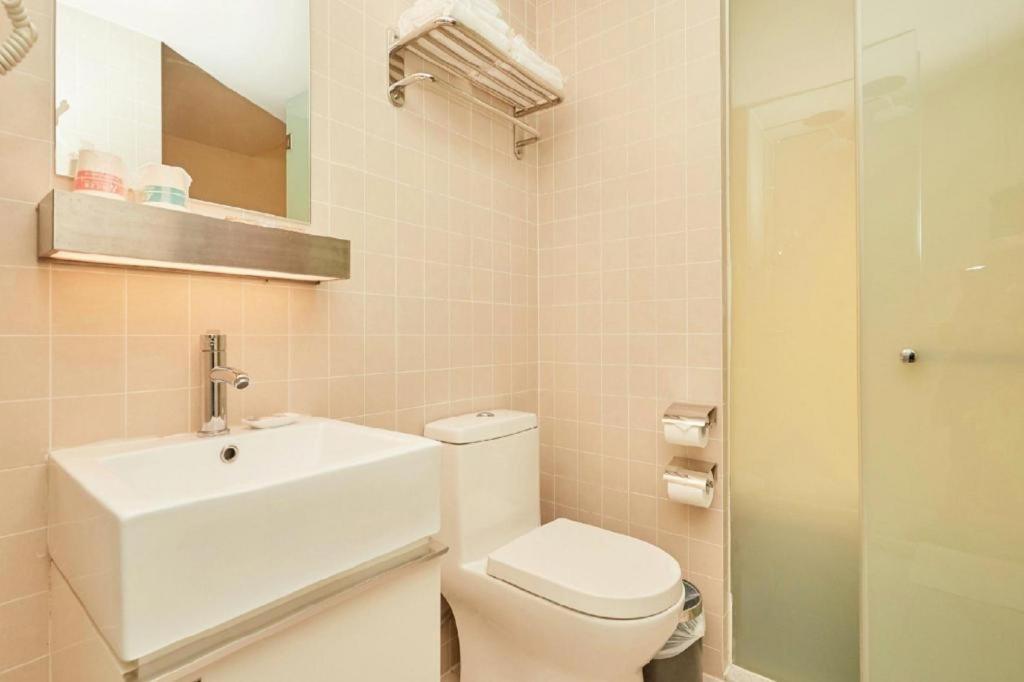 Otel Jinjiang Select Fengxian Baolong Square North Yunhe Road 2*