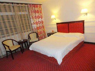 Yi Ting Chain Dongfang Road Shop Hotel 2*