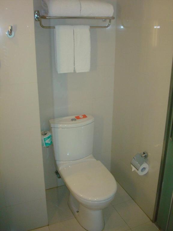 Holiday Express Meilong Hotel 3*