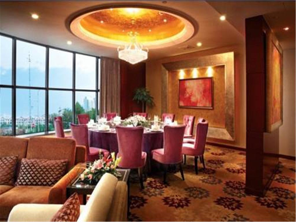 Hotel Yuloon 5*