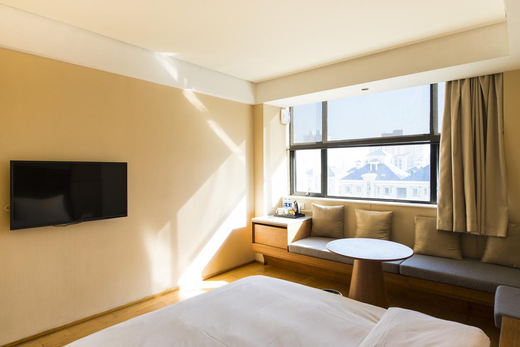 Ji Hongqiao Gubei Road Otel Şanghay
