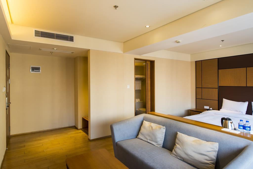 Ji Hongqiao Gubei Road Branch Hotel