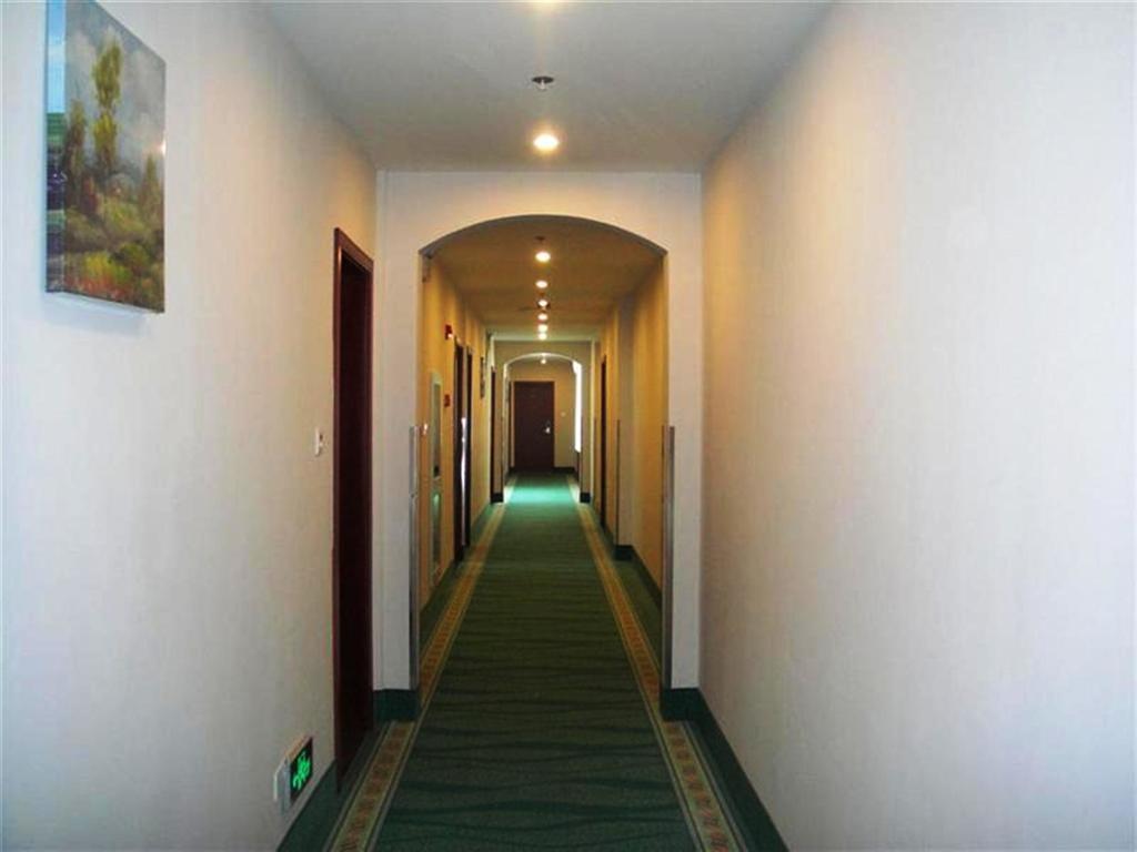 Greentree Changfeng Park Shell Hotel 2*