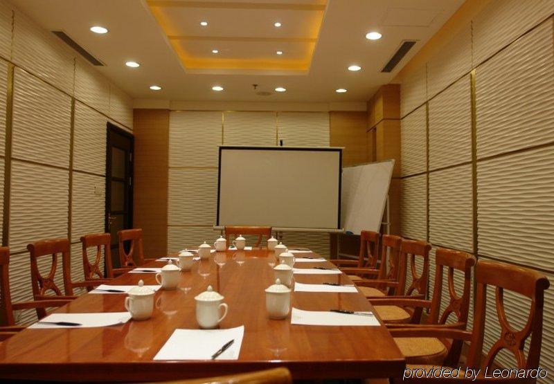 Charms Otel Şanghay