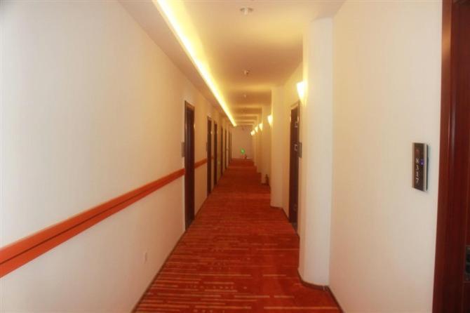 Yiting 6+e - Lujiazui Hotel