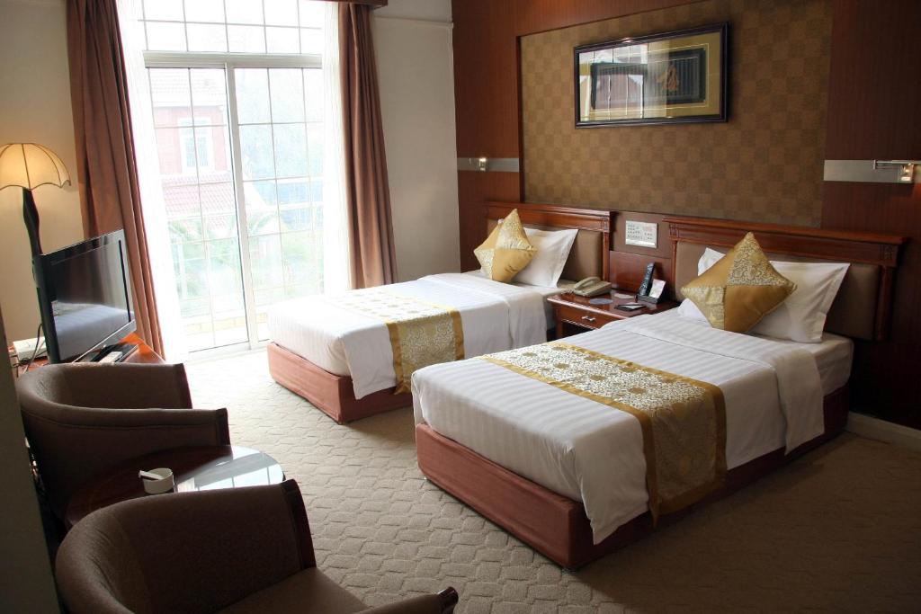 New Phoenix Town 4* Shanghai
