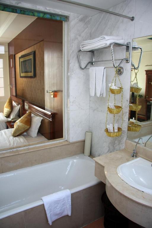 Hotel New Phoenix Town 4*
