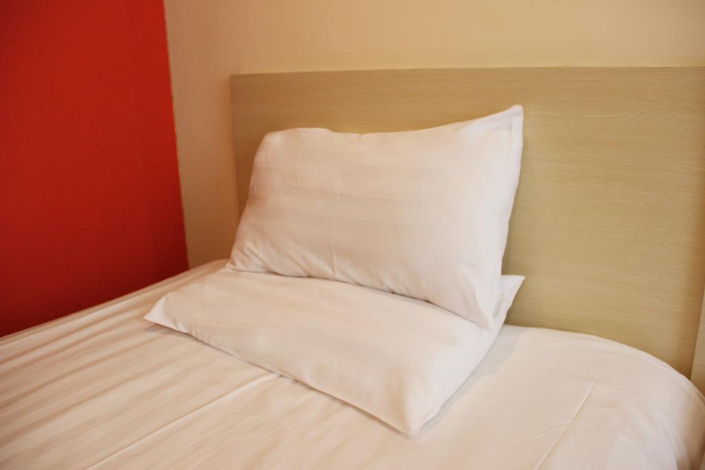 Hanting Express Shanghai Jinqiao Middle Yanggao Road Hotel 2*