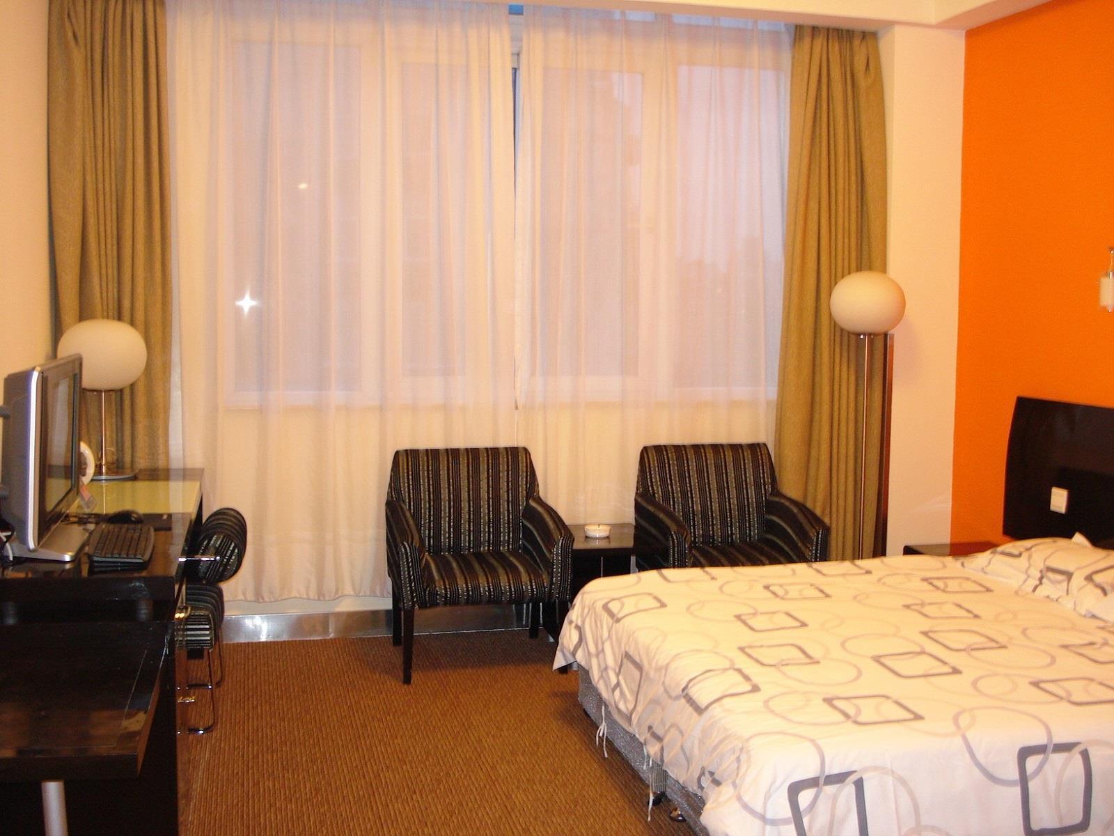 Motel168 Jingan Tample 2*