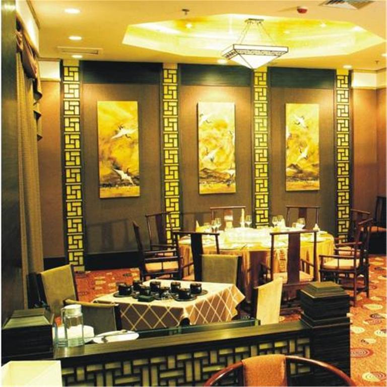 Hotel Blue Horizon Royal Parklane International
