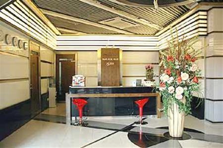Greenland Haiyue Business Hotel 3*