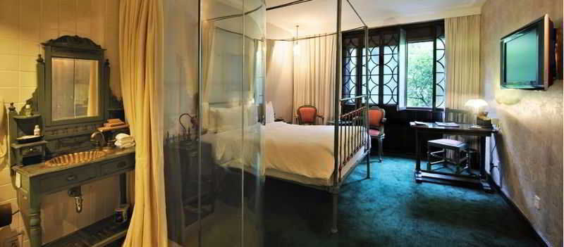Casa Serena And Khách sạn 4*