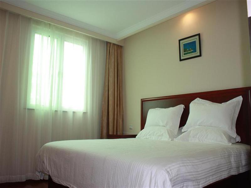 Hotel Greentree Pudong Wild Zoo Express 3*