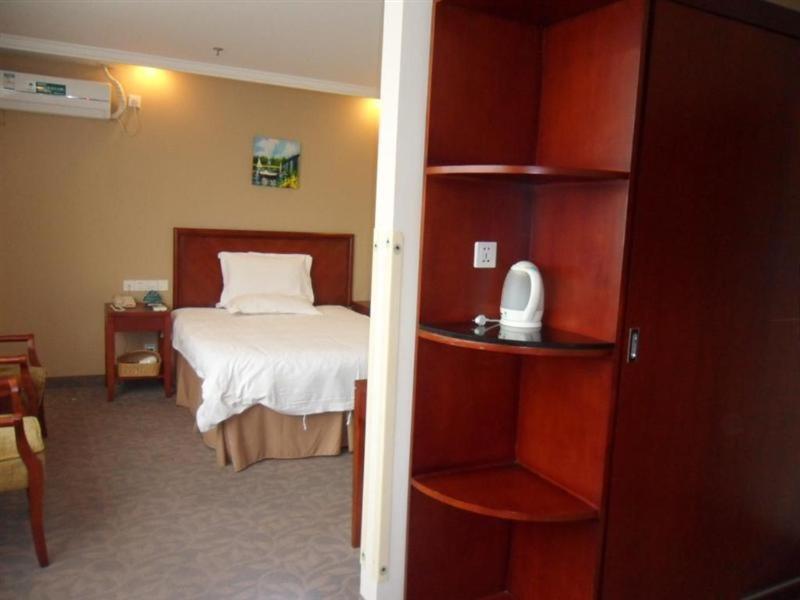 Greentree Zhujing Business 3*