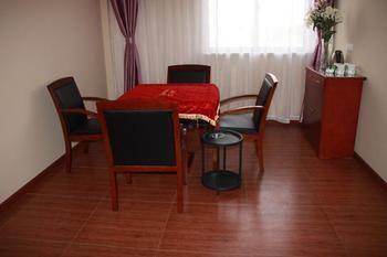 Hotel Greentree Luojing Express