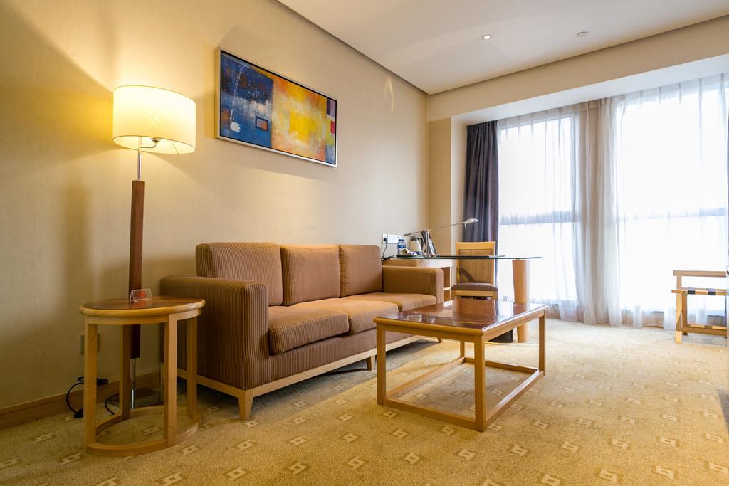 Hotel Regal Jinfeng Shanghai