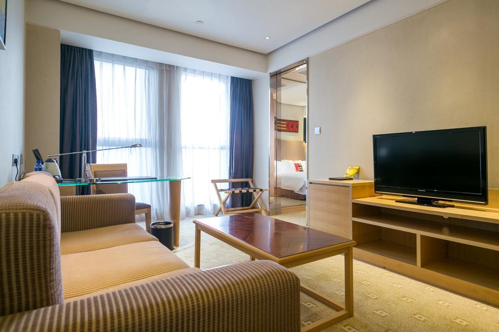 Hotel Regal Jinfeng 4*
