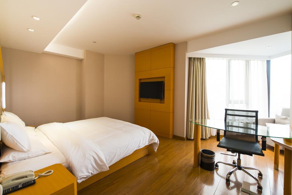 Ji Chuansha Branch Shanghai