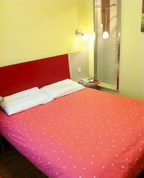 Hotel Longdong Avenue