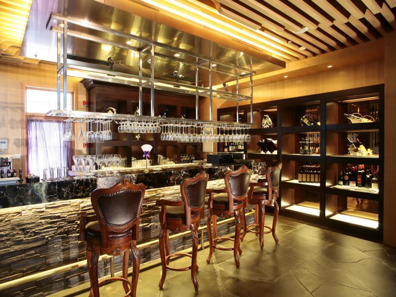 Hotel Lingang New Century 2*