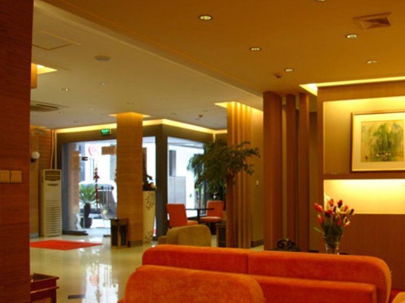 Hotel Xinlong River 3*