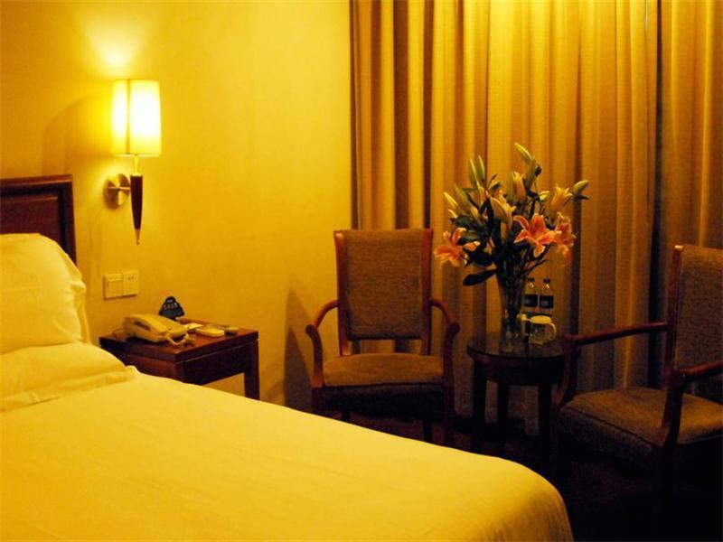 Hotel Gma Wuning Road Zhenping Road Metro Station 4*