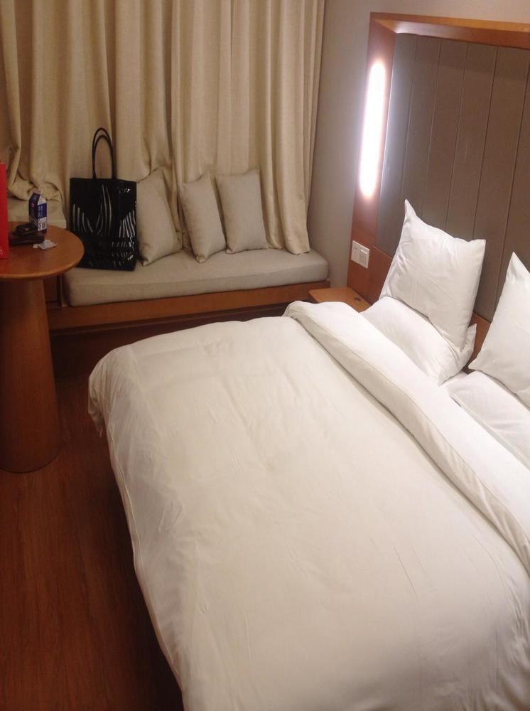 Hotel All Seasons