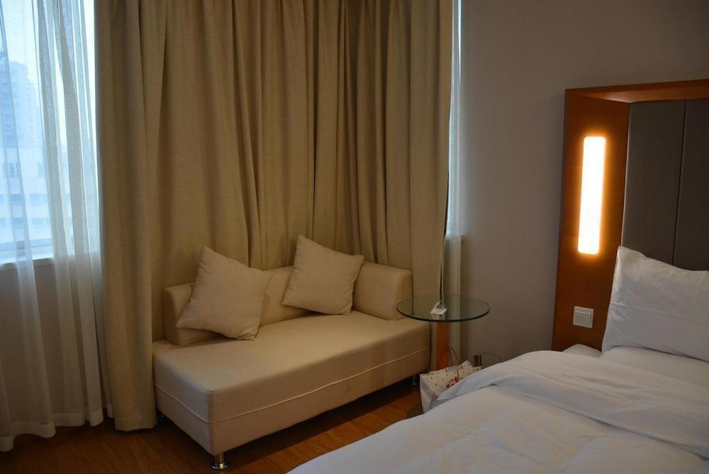 Hotel All Seasons