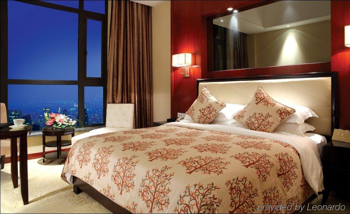 Yuloon Hotel