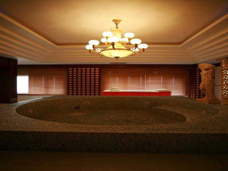 Crowne Plaza Malaren Hotel 5*