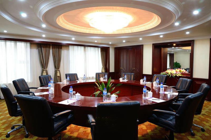 The Bund Riverside Hotel