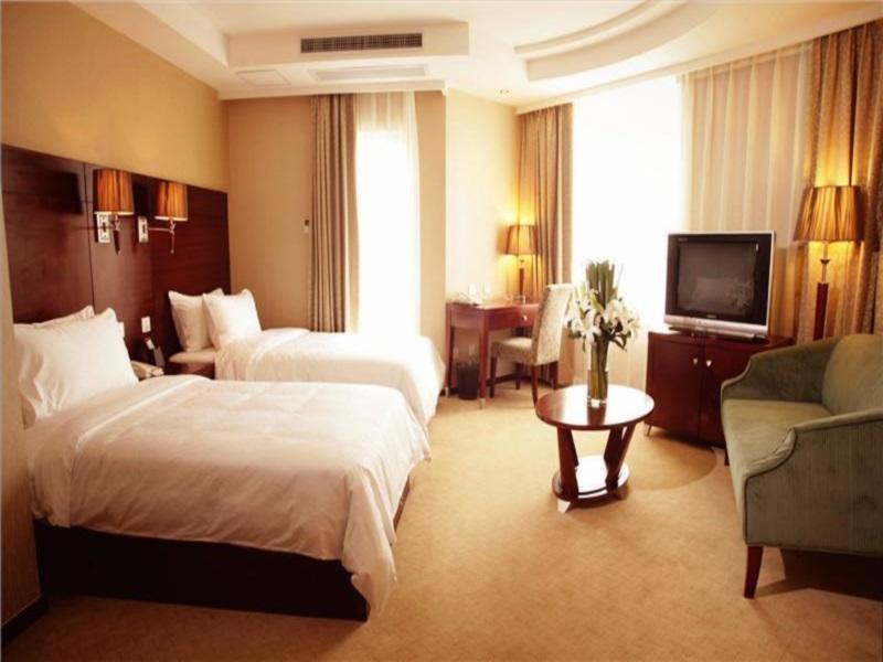Ramada Wujiaochang Hotel