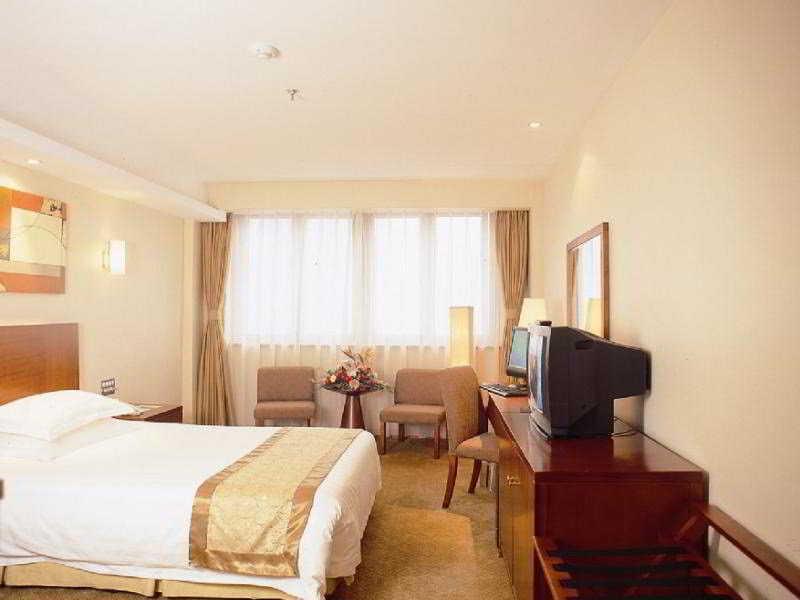 Radius International Swan Hotel 3*